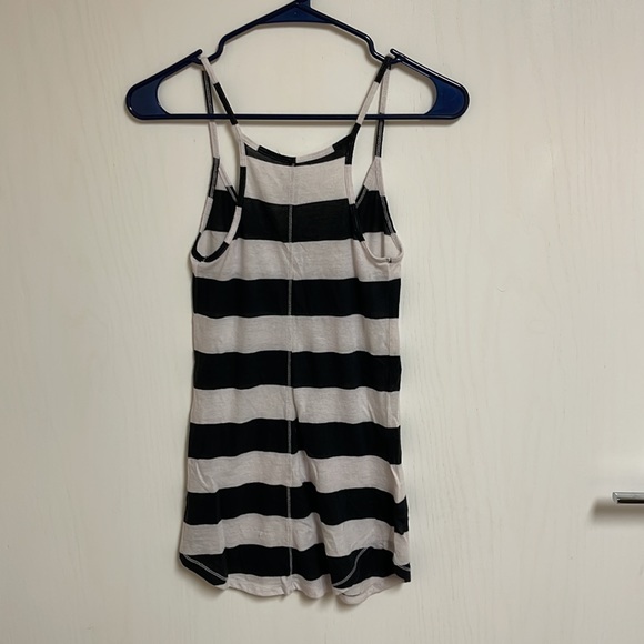 Medium spaghetti strap racer back striped tank - Picture 4 of 4